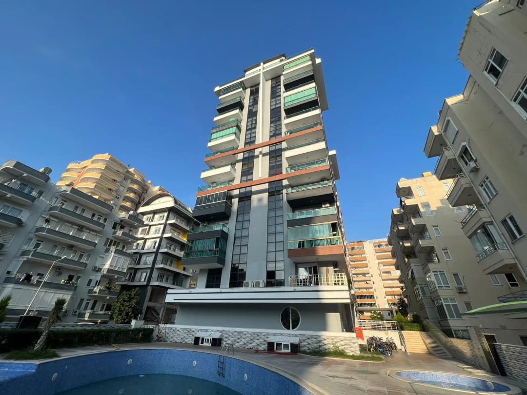 Mahmutlar Famıly 2 Sitesinde Satılık Eşyalı 2+1 Daire | Denize 500 Metre | Havuzlu Lüks Site