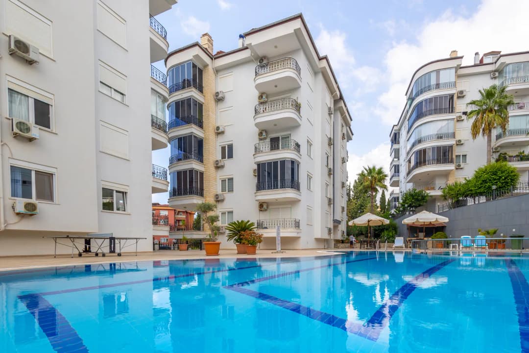 Alanya Cikcilli Alcon 15 Sitesi’nde Eşyalı 2+1 Daire | 100 M²