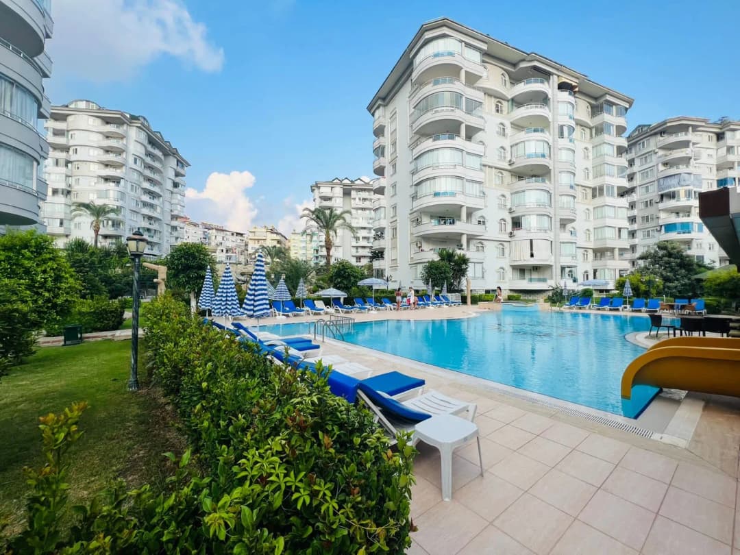 Alanya Cikcilli’de Full Aktiviteli Orange Banana Sitesi'nde Deniz Manzaralı Full Eşyalı 2+1 Satılık Daire