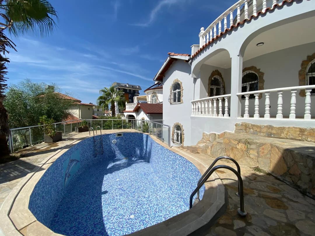 Avsallar Satılık 3+1 Villa | Özel Havuz Ve Kısmi Deniz Manzarası – Oktay Villa