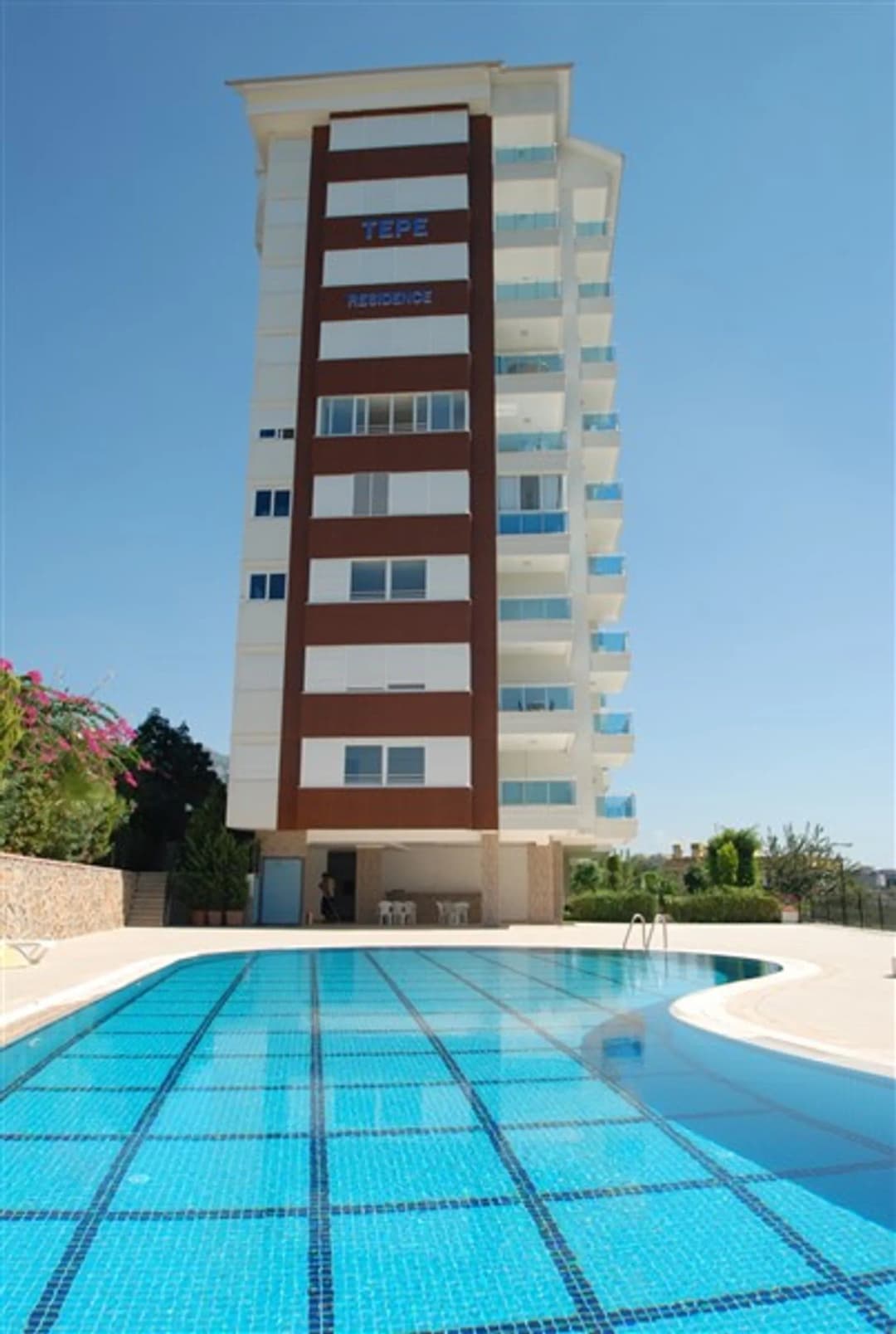 Alanya Tosmur Tepe Residence’ta Deniz Manzaralı 2+1 Eşyalı, İkamete Uygun Daire