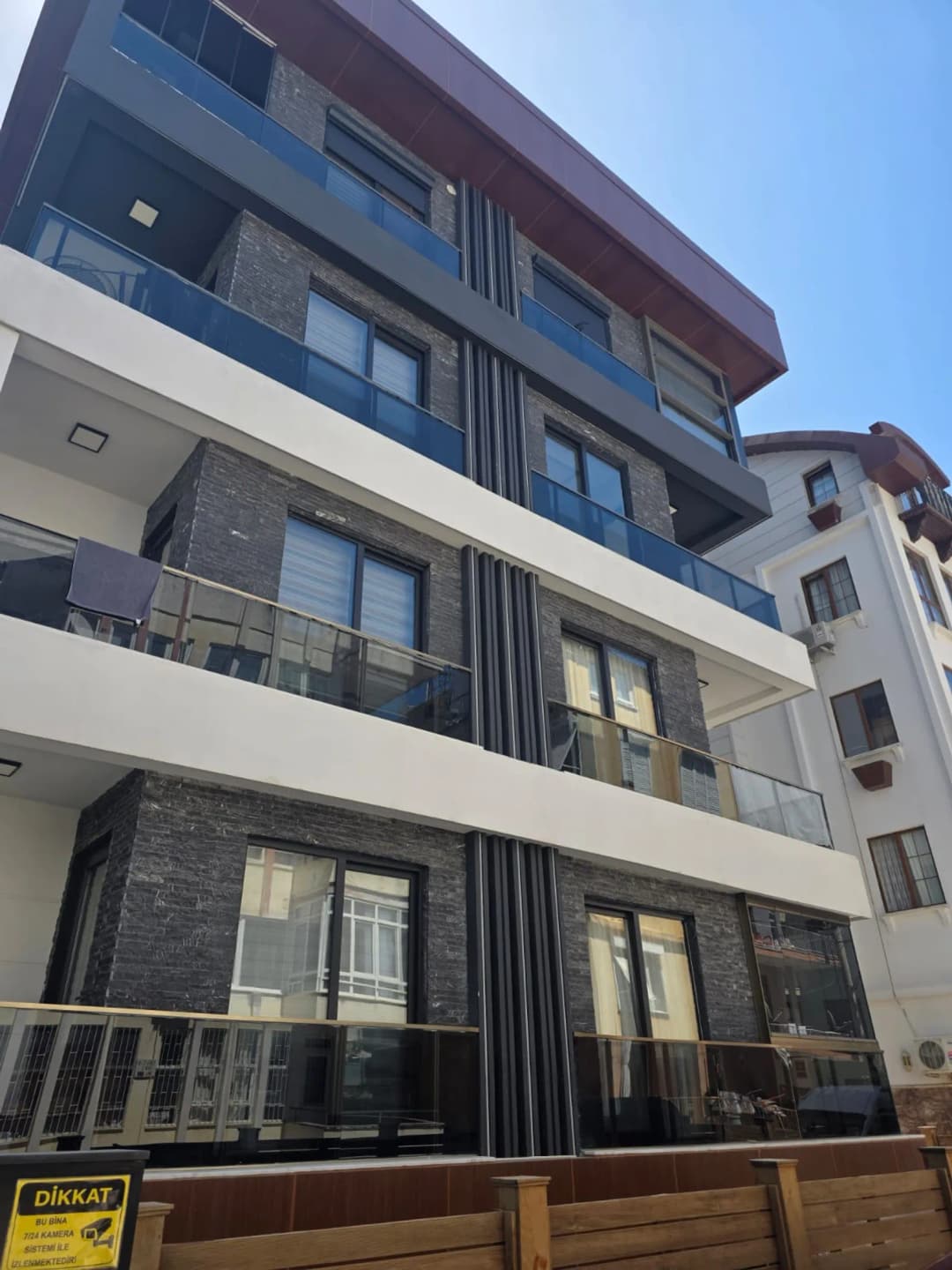 Kleopatra Saray Rezidans’ta Denize 400 M Mesafede Satılık 2+1 Daire